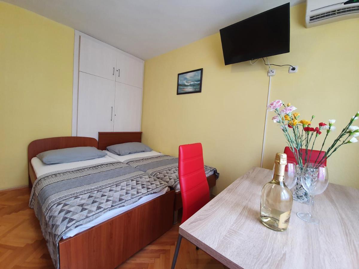Apartments Ribarevic Makarska Eksteriør billede