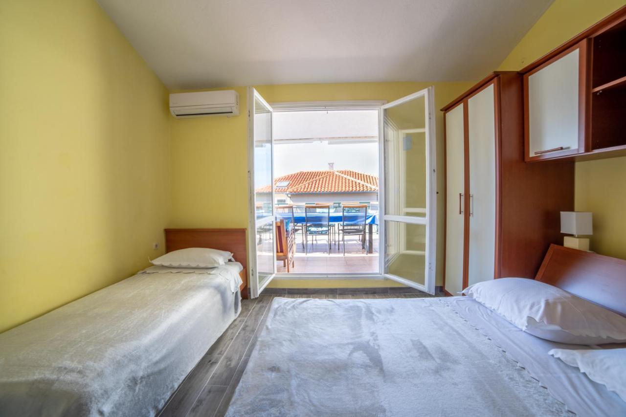 Apartments Ribarevic Makarska Eksteriør billede